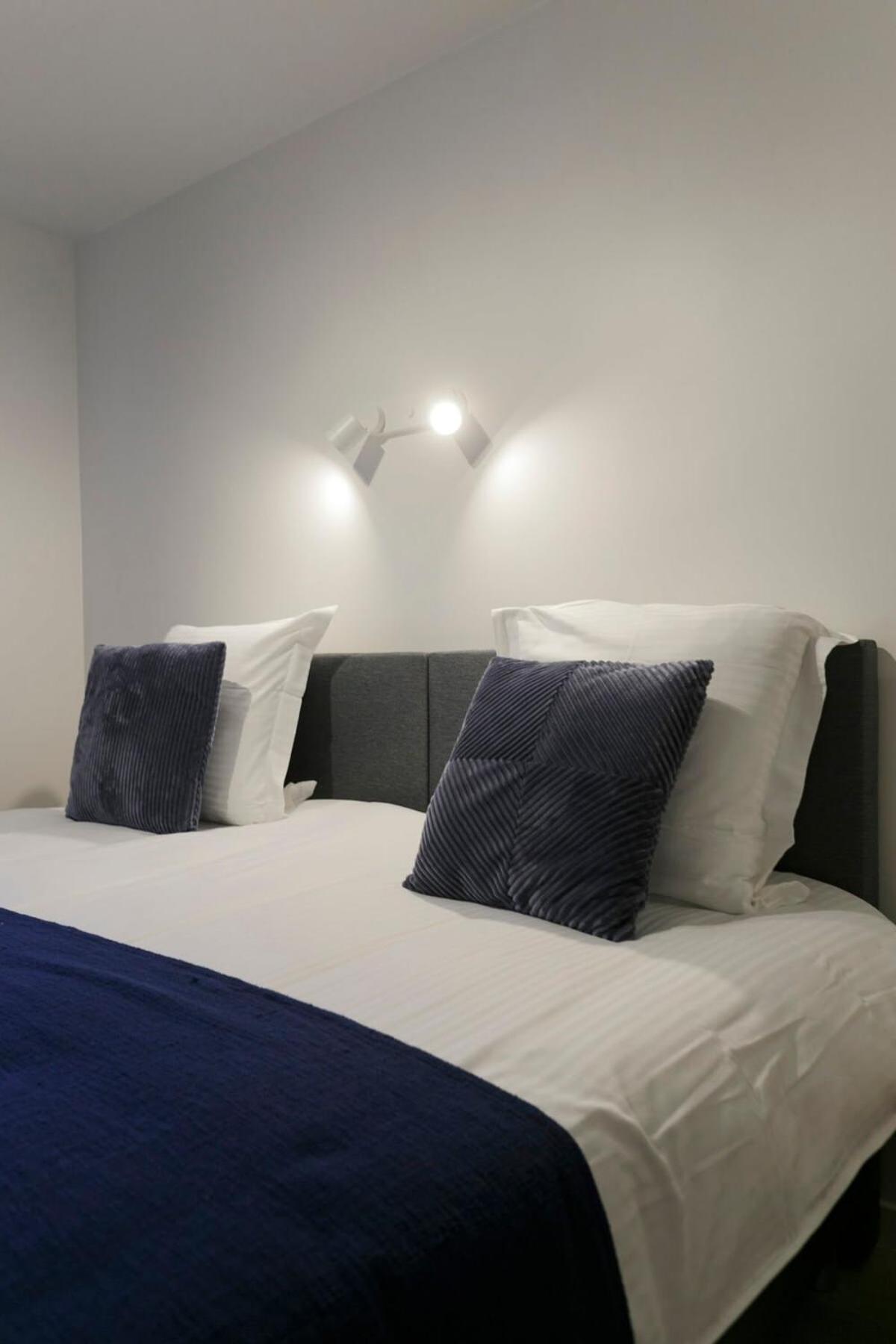 Huswell - Stunning Apartment At The Beachfront Of De Haan Exteriör bild